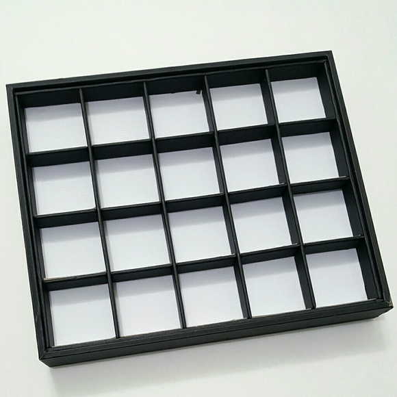 20 Slots Jewerly Professional Display ( Like New ) - Picture 5 of 5